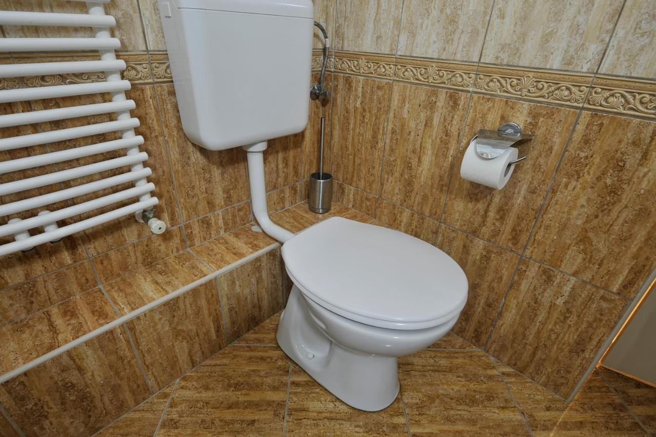 Demetrovics Udvarhaz エゲル エクステリア 写真